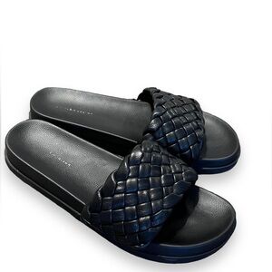 MERCER & MADISON SANDALS FLATS in BLACK Size 9.5